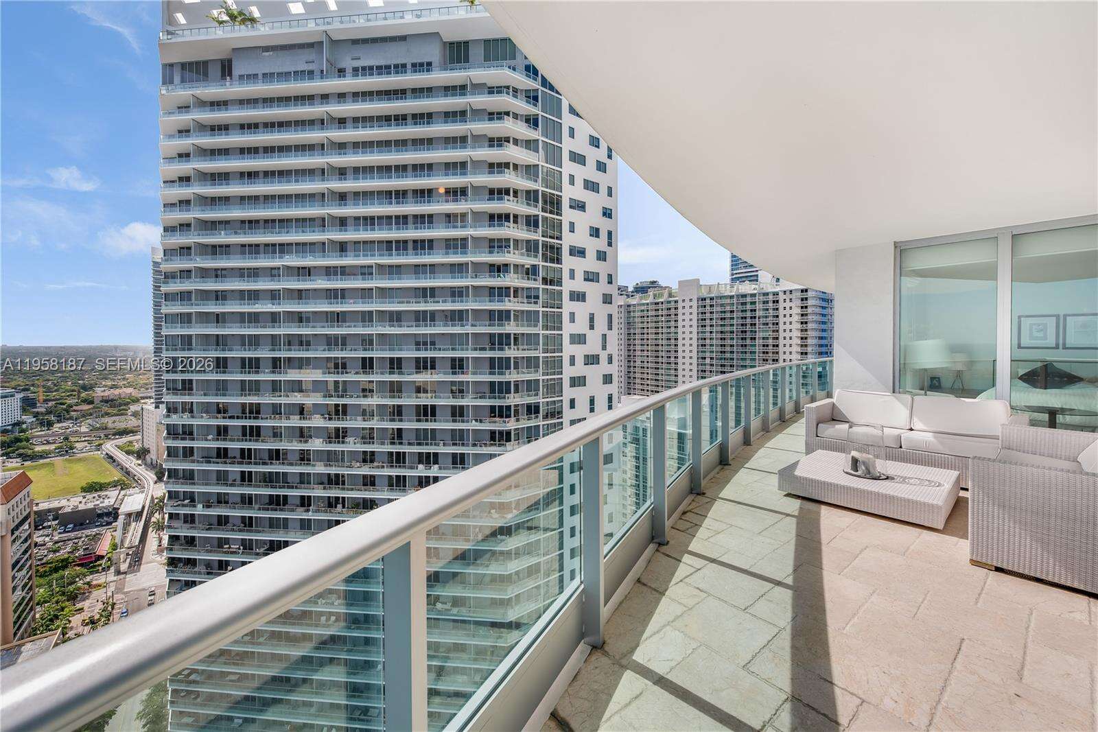Jade At Brickell Bay at 1331 Brickell Bay Dr, Miami, FL 33131 - For Rent photo 11