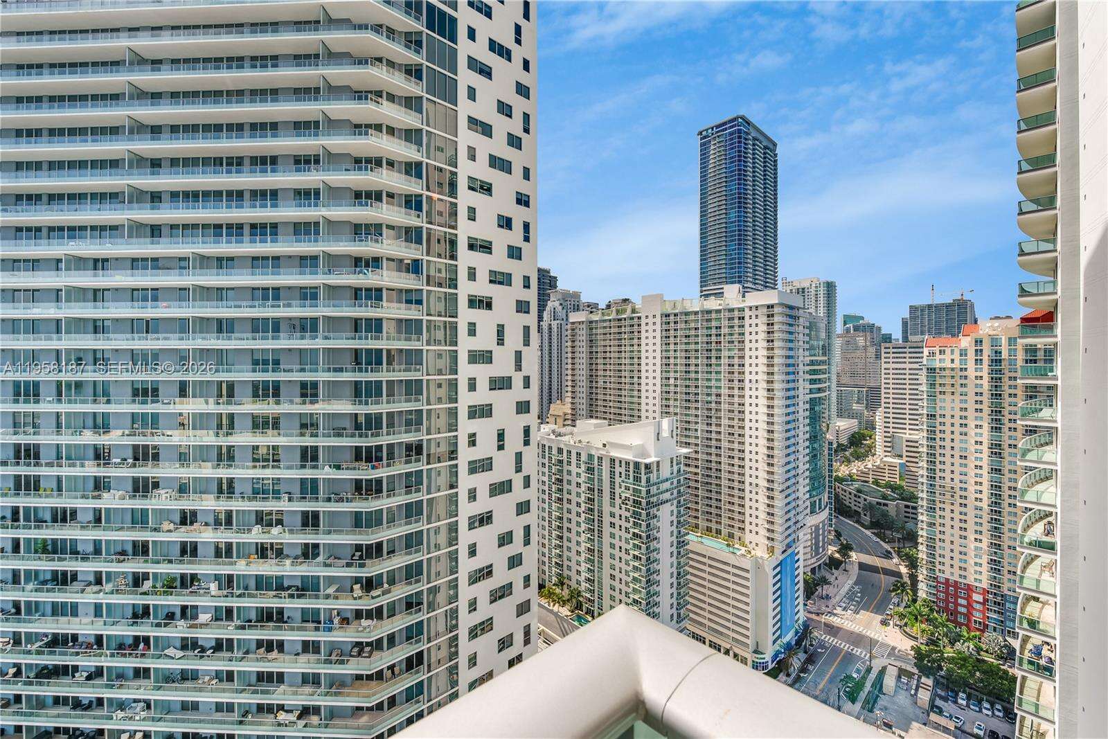 Jade At Brickell Bay at 1331 Brickell Bay Dr, Miami, FL 33131 - For Rent photo 13