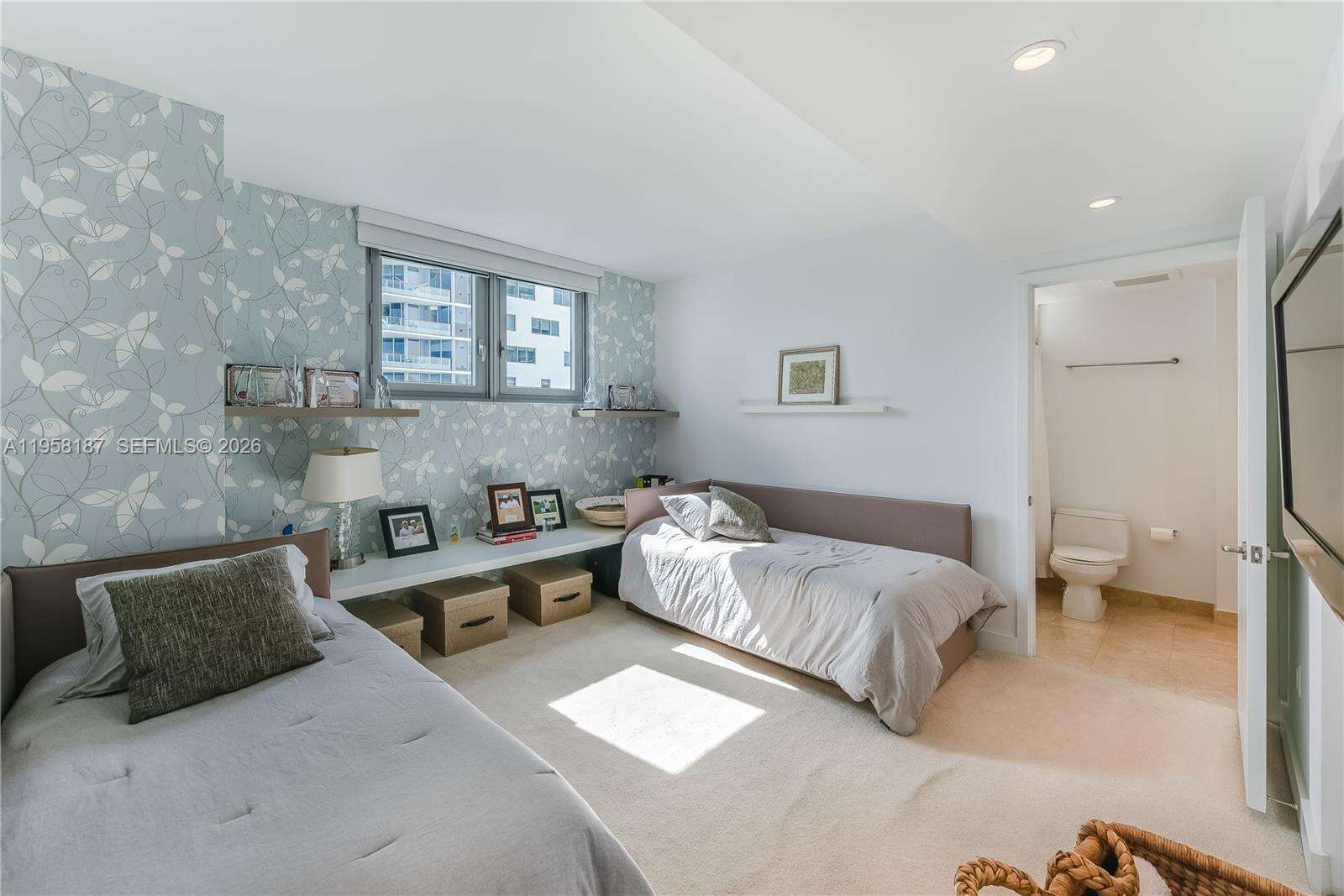 Jade At Brickell Bay at 1331 Brickell Bay Dr, Miami, FL 33131 - For Rent photo 18