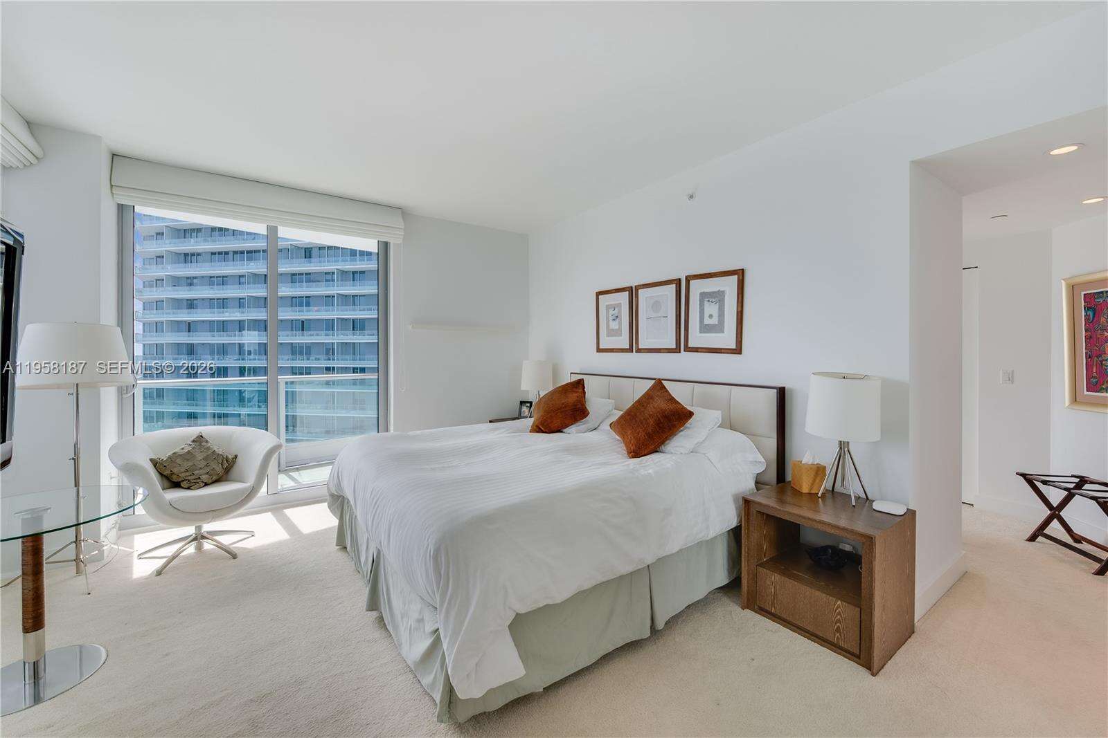 Jade At Brickell Bay at 1331 Brickell Bay Dr, Miami, FL 33131 - For Rent photo 3