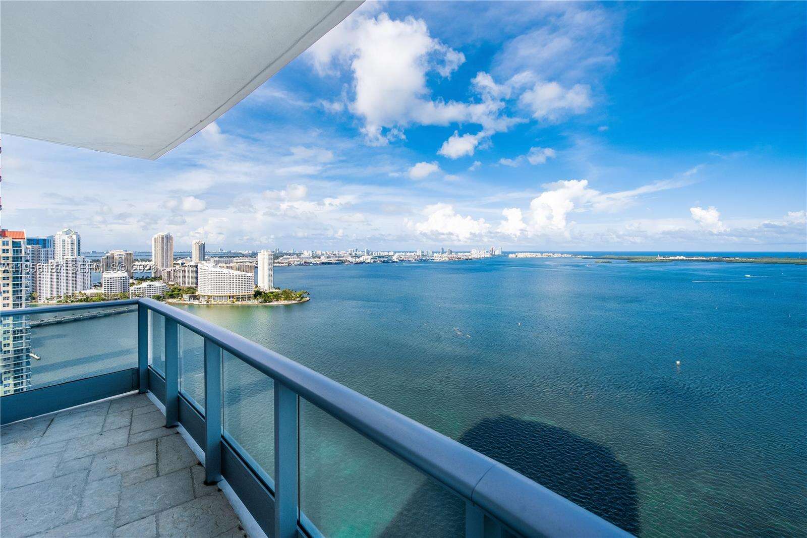 Jade At Brickell Bay at 1331 Brickell Bay Dr, Miami, FL 33131 - For Rent photo 31