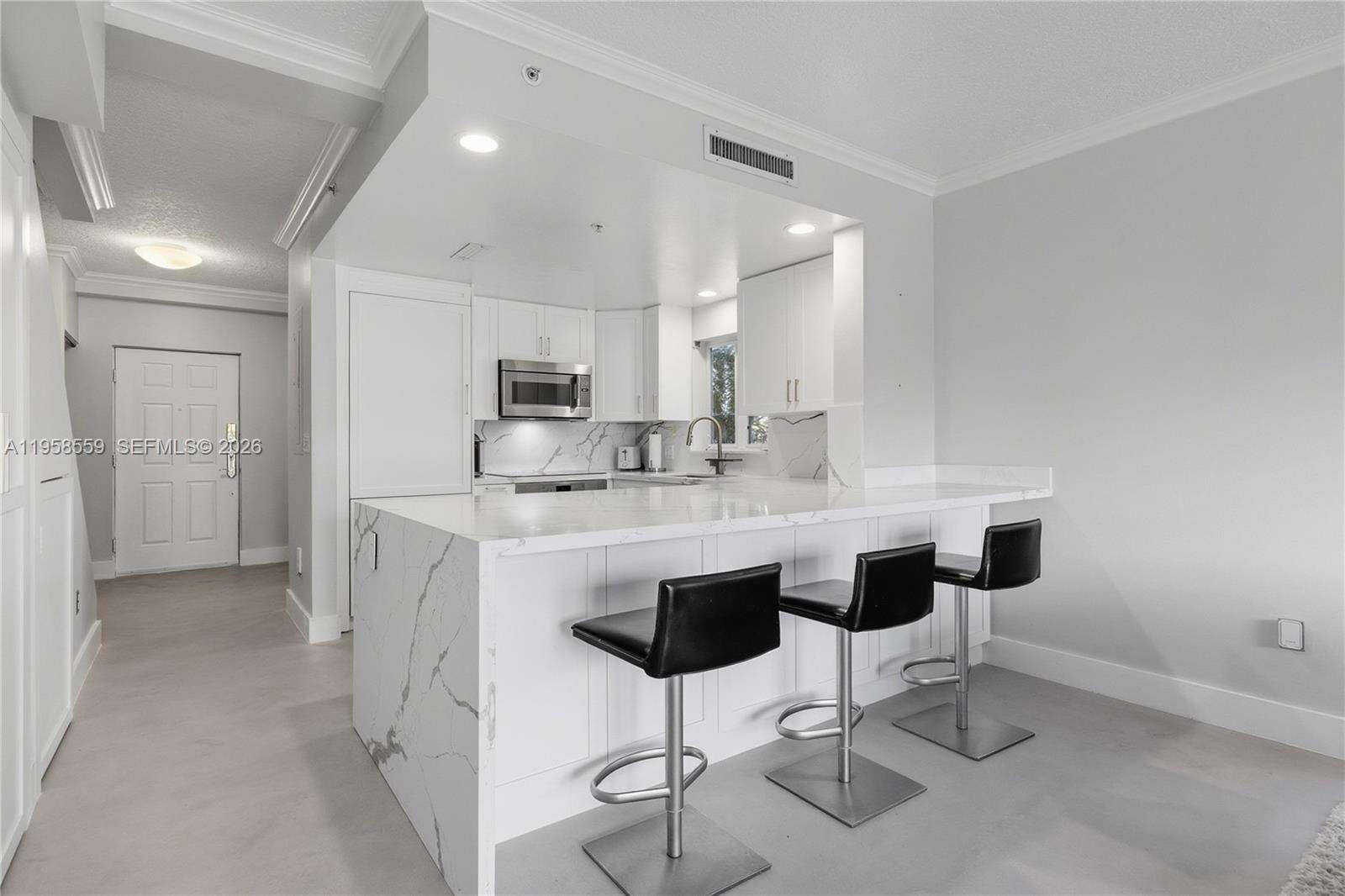 ARMITAGE PLACE NO 3 - 300 Euclid Ave, Miami Beach, FL 33139 | Picture 6