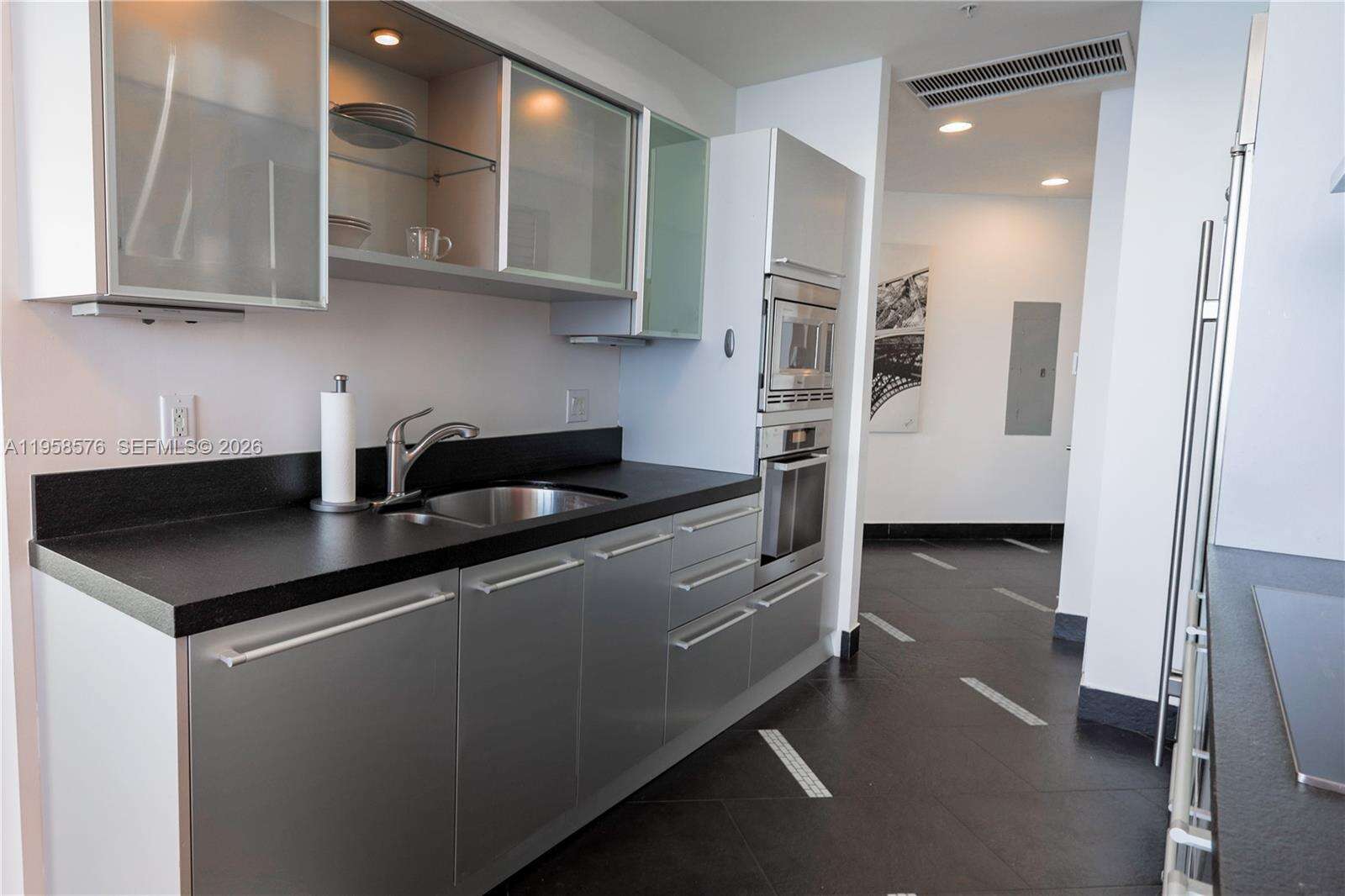 Trump Royale at 18201 Collins Ave, Sunny Isles Beach, FL 33160 - For Rent photo 19