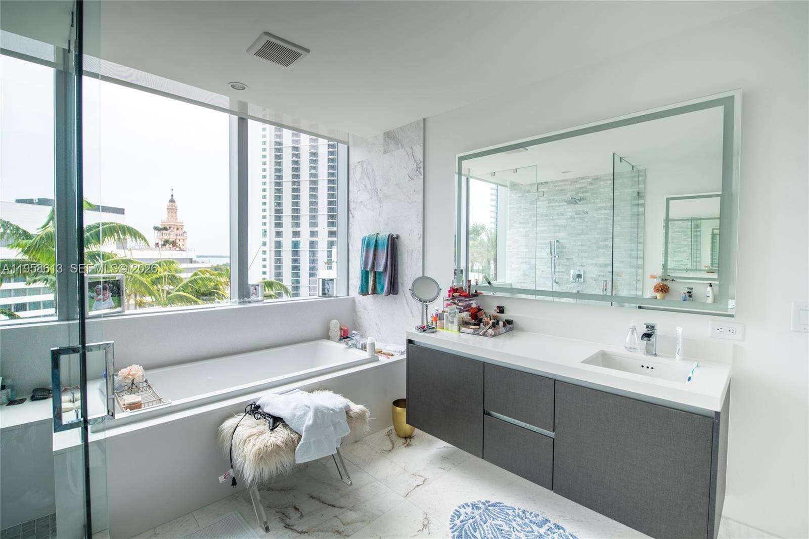 Paramount Miami Worldcenter at 851 1 Ave, Miami, FL 33132 - For Rent photo 20