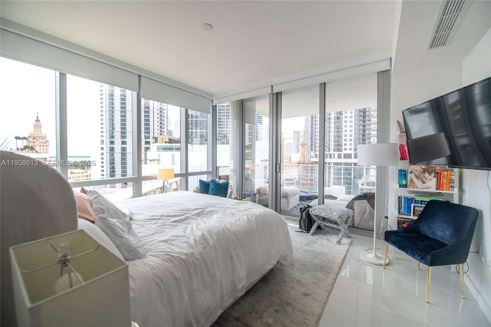 Paramount Miami Worldcenter at 851 1 Ave, Miami, FL 33132 - For Rent photo 21