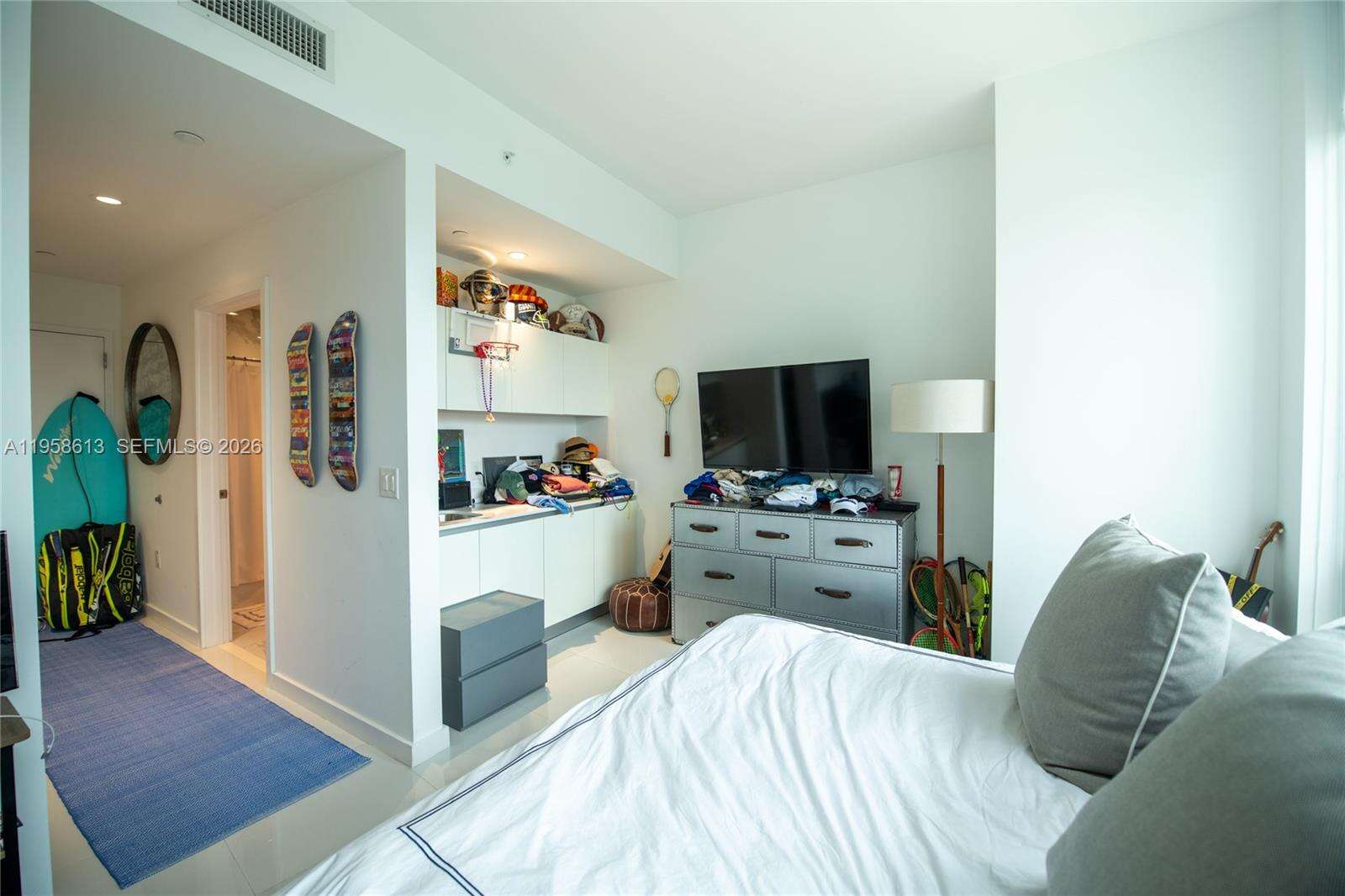 Paramount Miami Worldcenter at 851 1 Ave, Miami, FL 33132 - For Rent photo 8