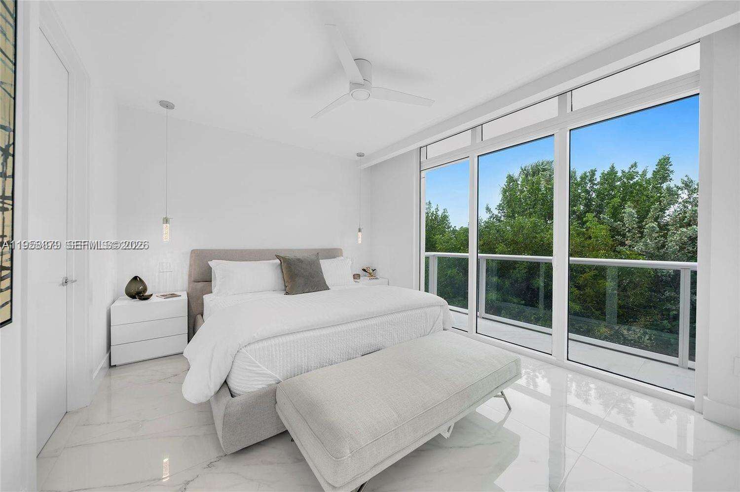 Continuum South Tower at 100 Pointe Dr, Miami Beach, FL 33139 - For Rent photo 24