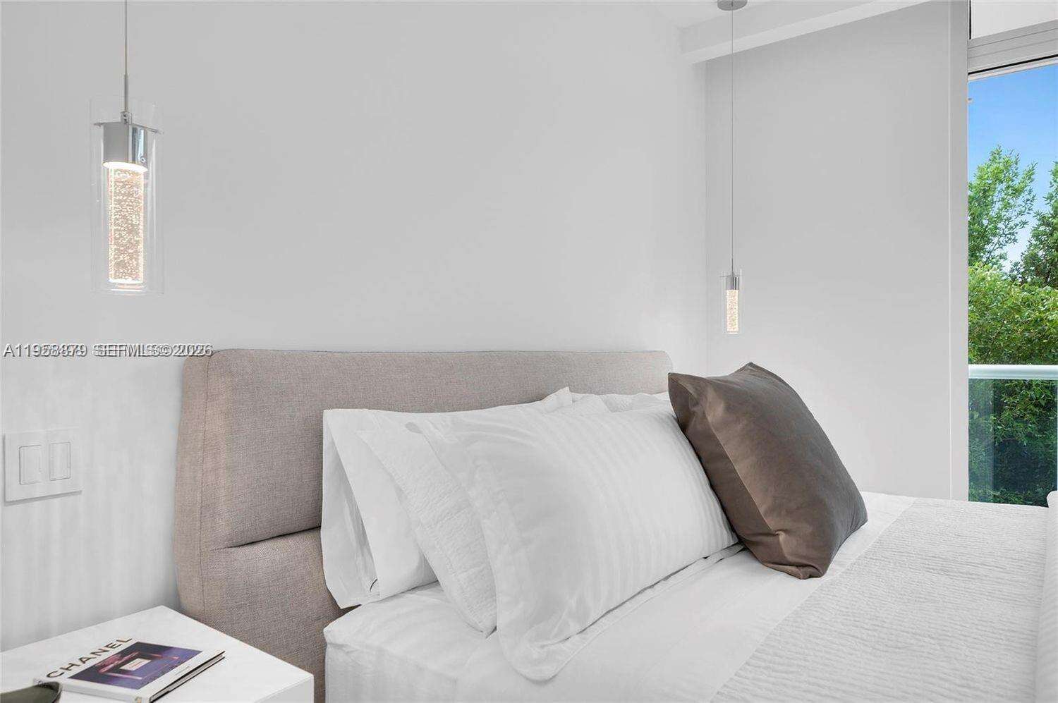 Continuum South Tower at 100 Pointe Dr, Miami Beach, FL 33139 - For Rent photo 26