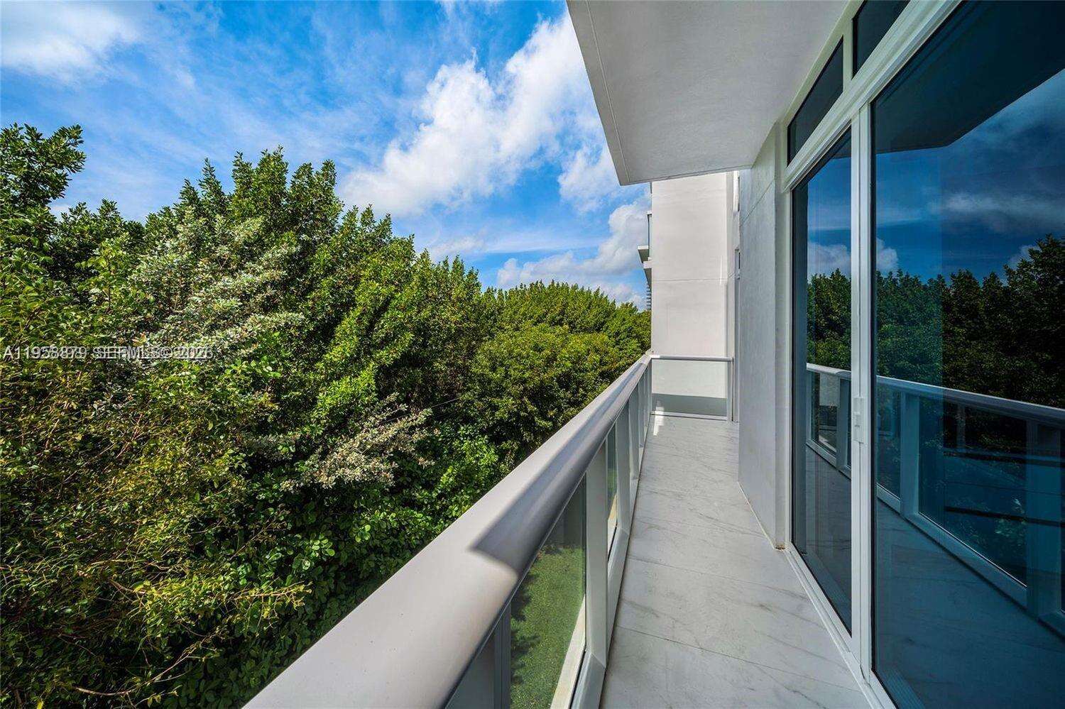Continuum South Tower at 100 Pointe Dr, Miami Beach, FL 33139 - For Rent photo 28