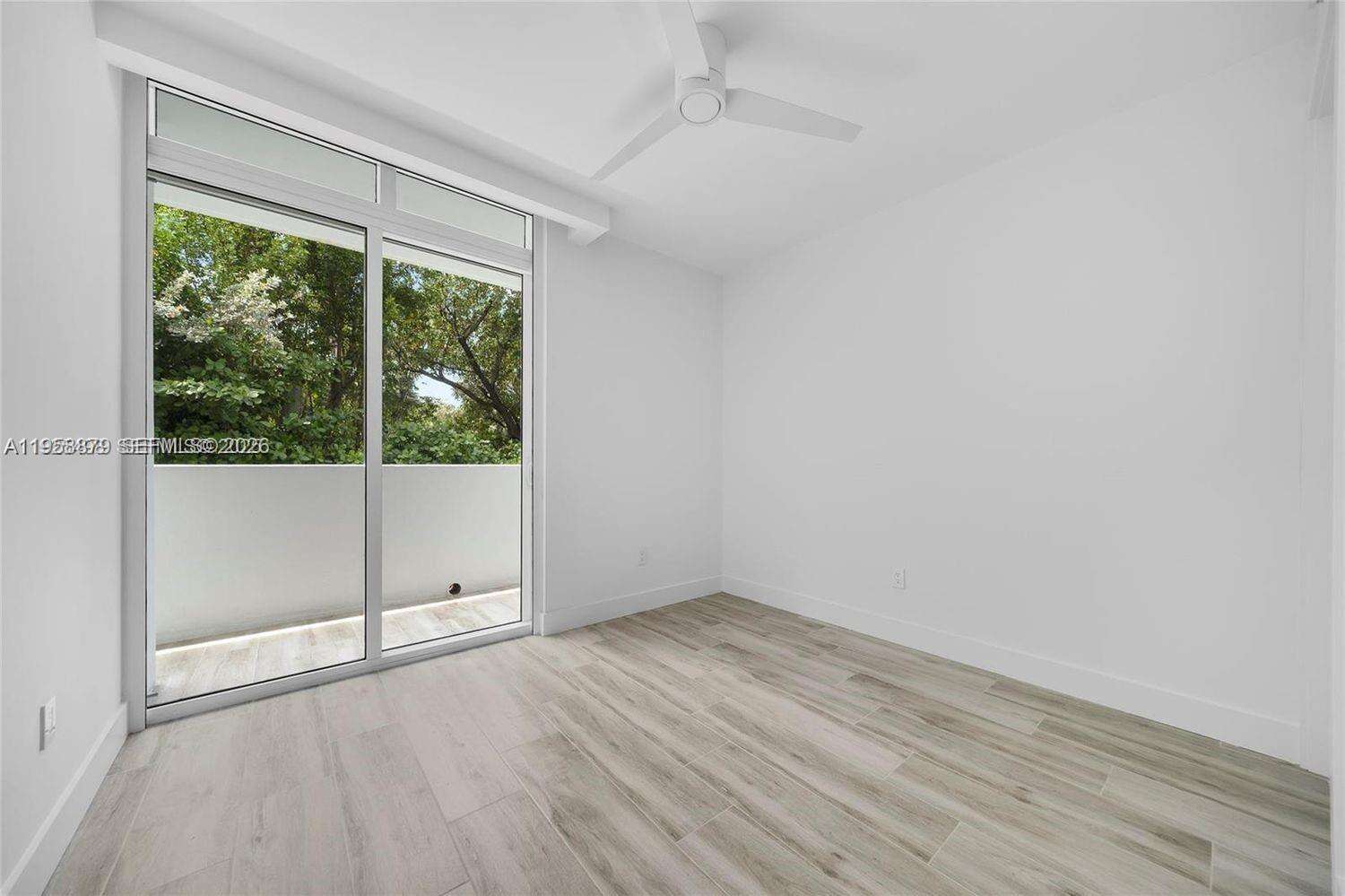 Continuum South Tower at 100 Pointe Dr, Miami Beach, FL 33139 - For Rent photo 36