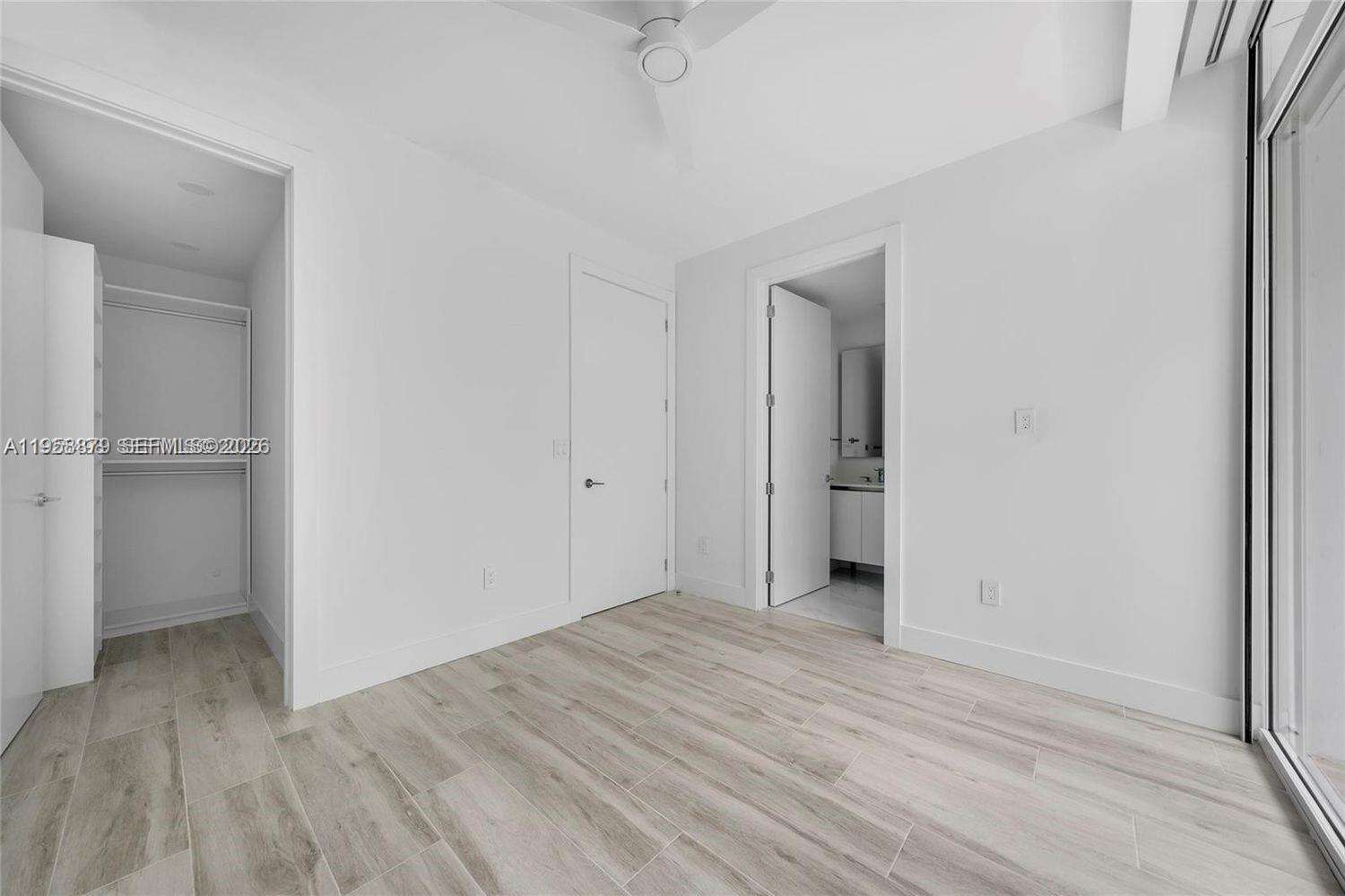 Continuum South Tower at 100 Pointe Dr, Miami Beach, FL 33139 - For Rent photo 37