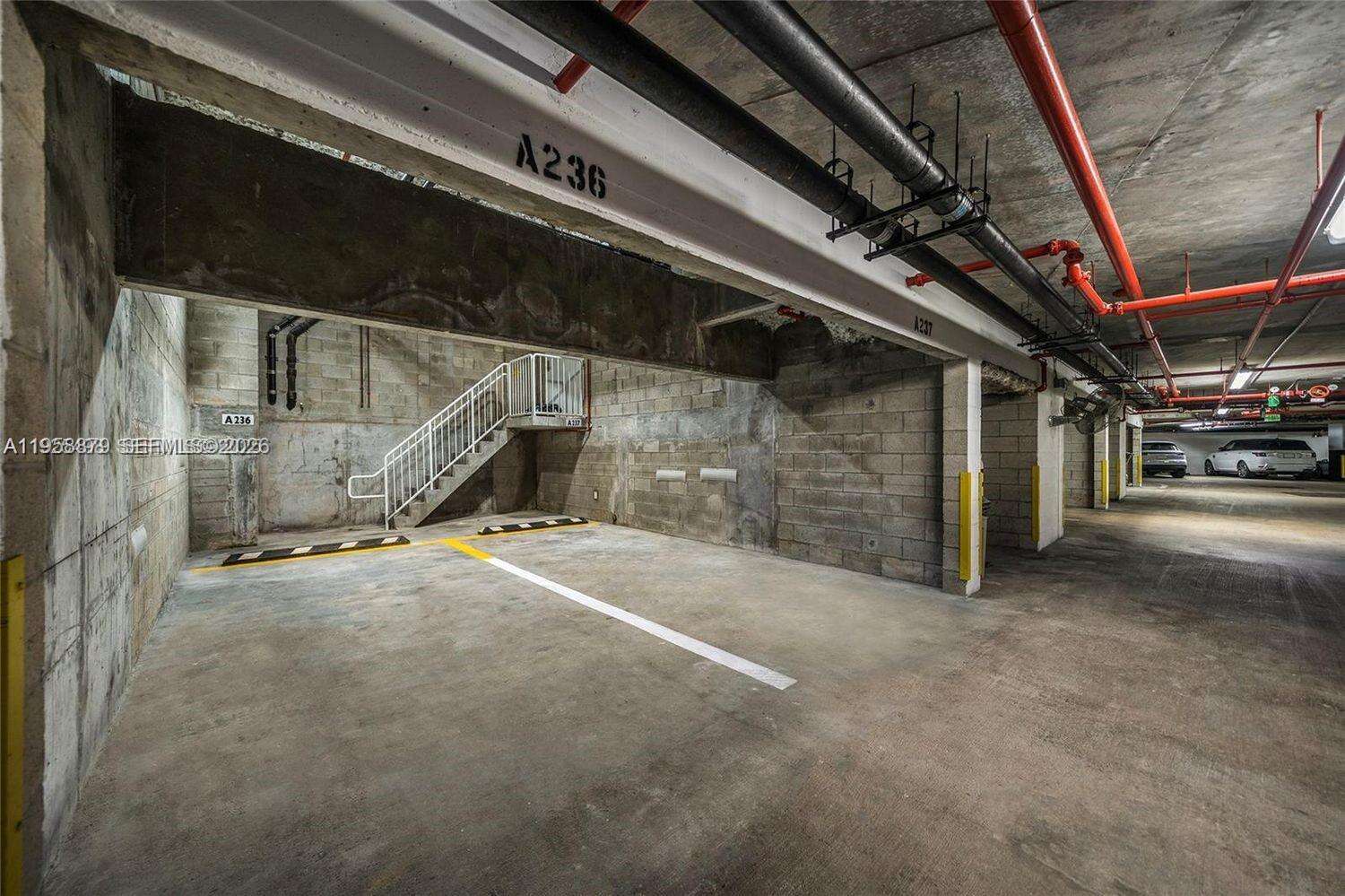 Continuum South Tower at 100 Pointe Dr, Miami Beach, FL 33139 - For Rent photo 48