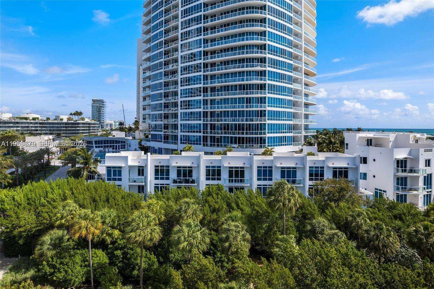 Continuum South Tower at 100 Pointe Dr, Miami Beach, FL 33139 - For Rent photo 51