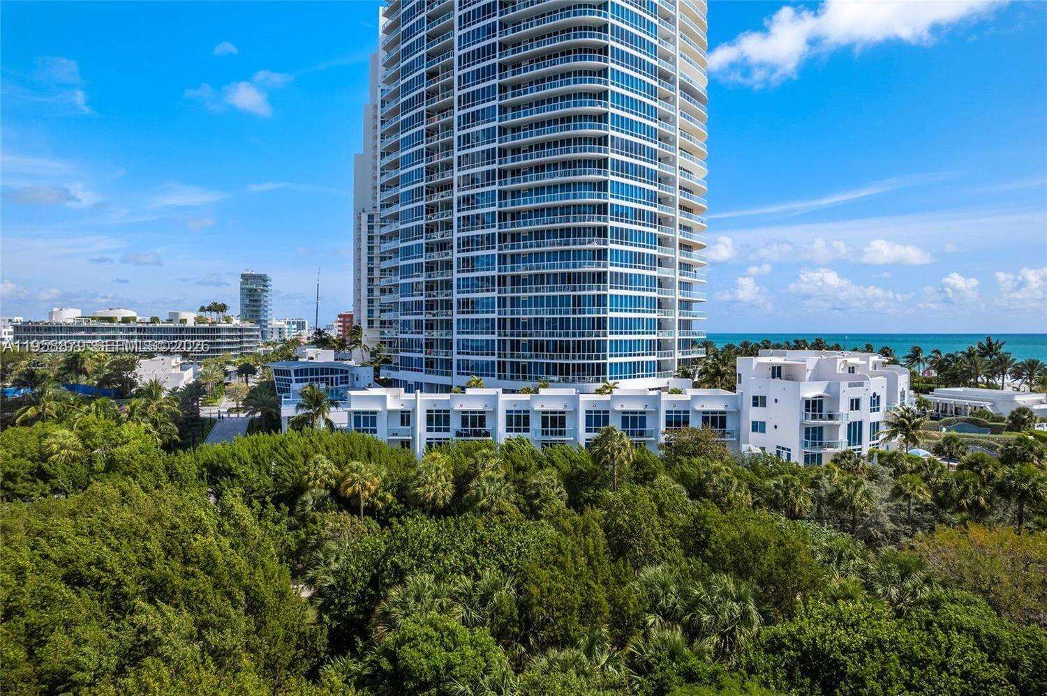 Continuum South Tower at 100 Pointe Dr, Miami Beach, FL 33139 - For Rent photo 52