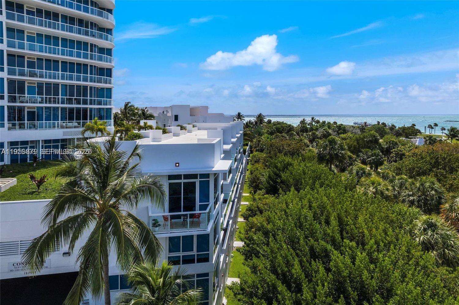 Continuum South Tower at 100 Pointe Dr, Miami Beach, FL 33139 - For Rent photo 53