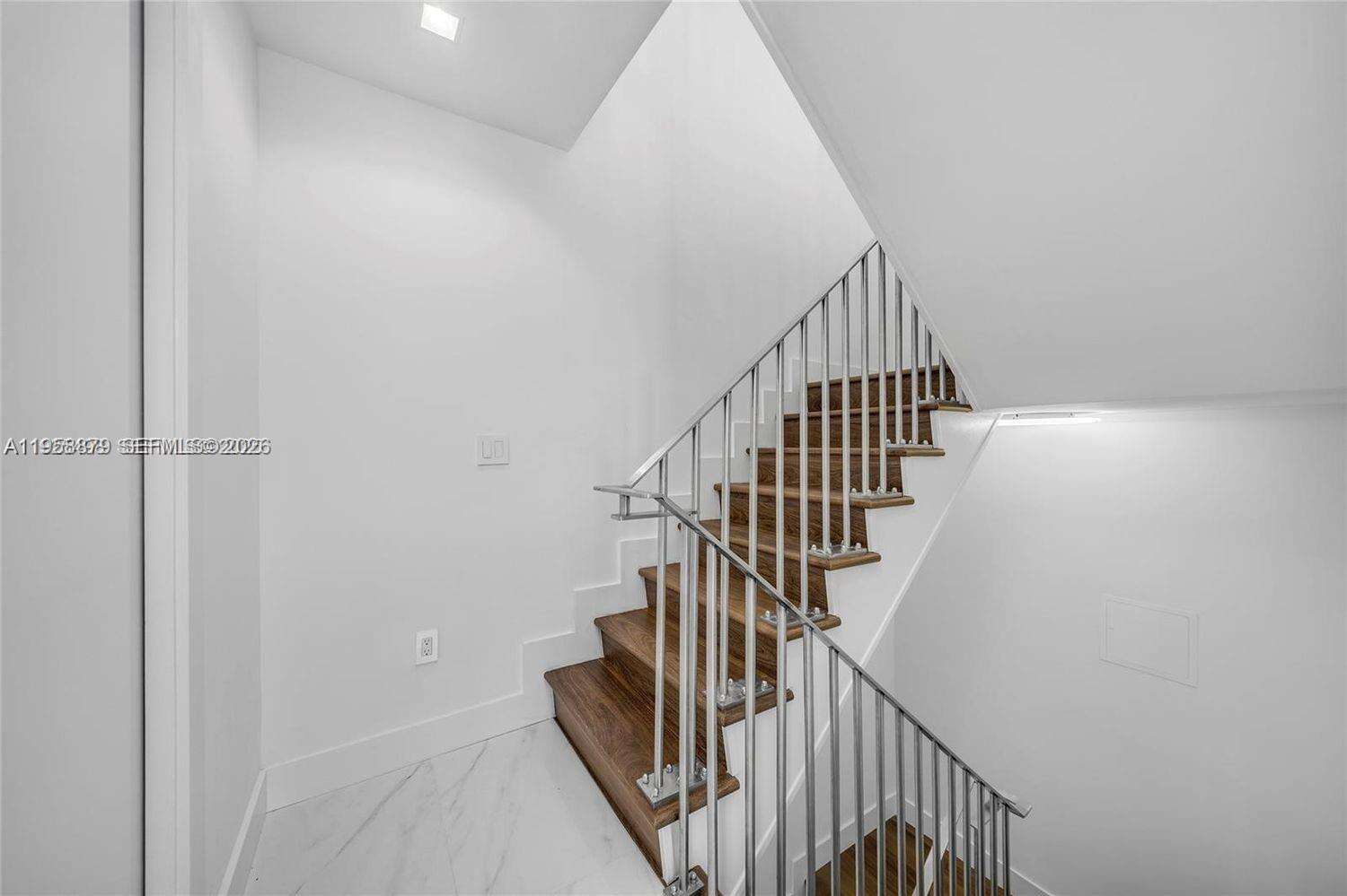 Continuum South Tower at 100 Pointe Dr, Miami Beach, FL 33139 - For Rent photo 56