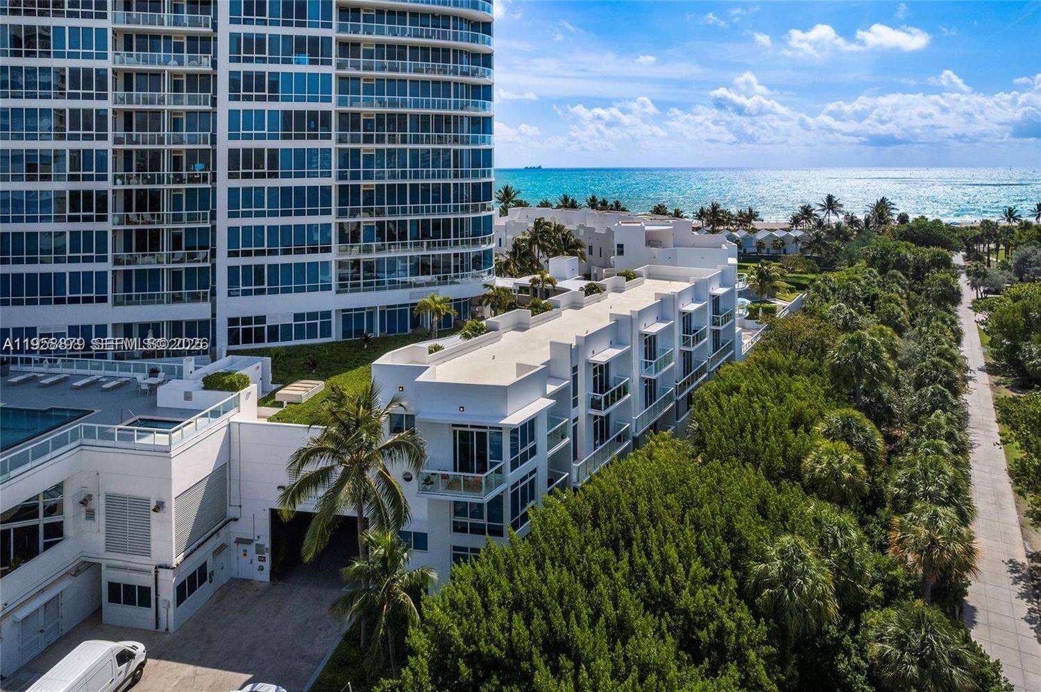 Continuum South Tower at 100 Pointe Dr, Miami Beach, FL 33139 - For Rent photo 59