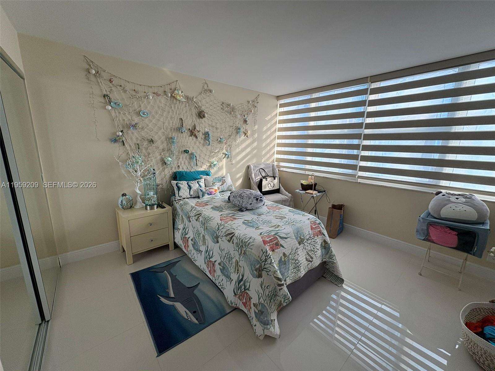 Parker Plaza at 2030 Ocean Dr, Hallandale Beach, FL 33009 - For Rent photo 11