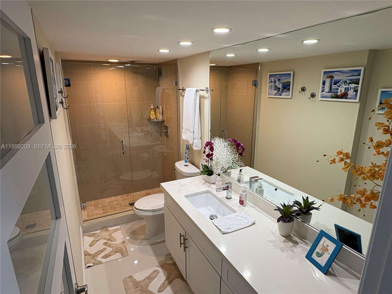 Parker Plaza at 2030 Ocean Dr, Hallandale Beach, FL 33009 - For Rent photo 10