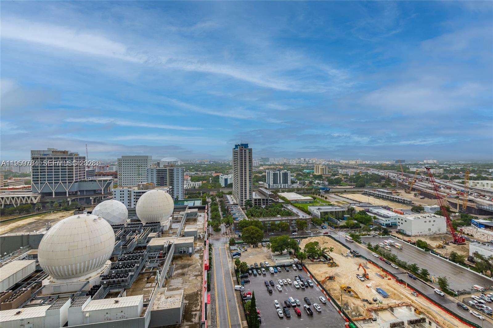 Paramount Miami Worldcenter at 851 1 Ave, Miami, FL 33132 - For Rent photo 37