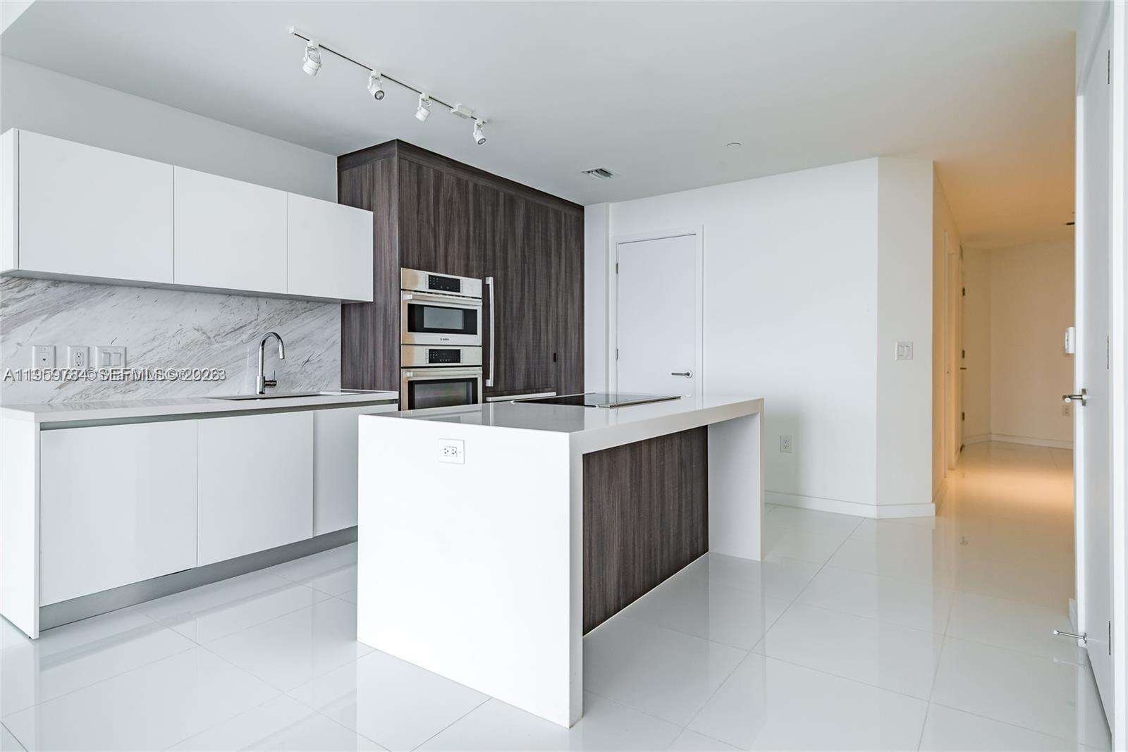 Paramount Miami Worldcenter at 851 1 Ave, Miami, FL 33132 - For Rent photo 7