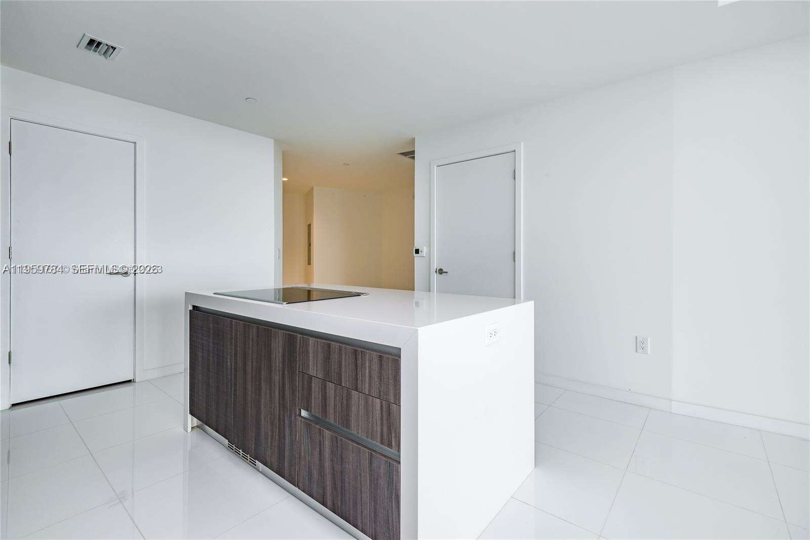Paramount Miami Worldcenter at 851 1 Ave, Miami, FL 33132 - For Rent photo 8