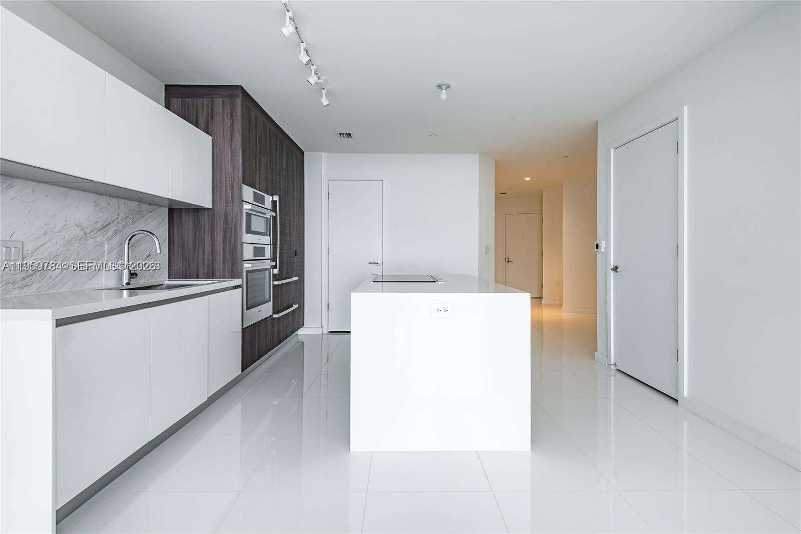 Paramount Miami Worldcenter at 851 1 Ave, Miami, FL 33132 - For Rent photo 10