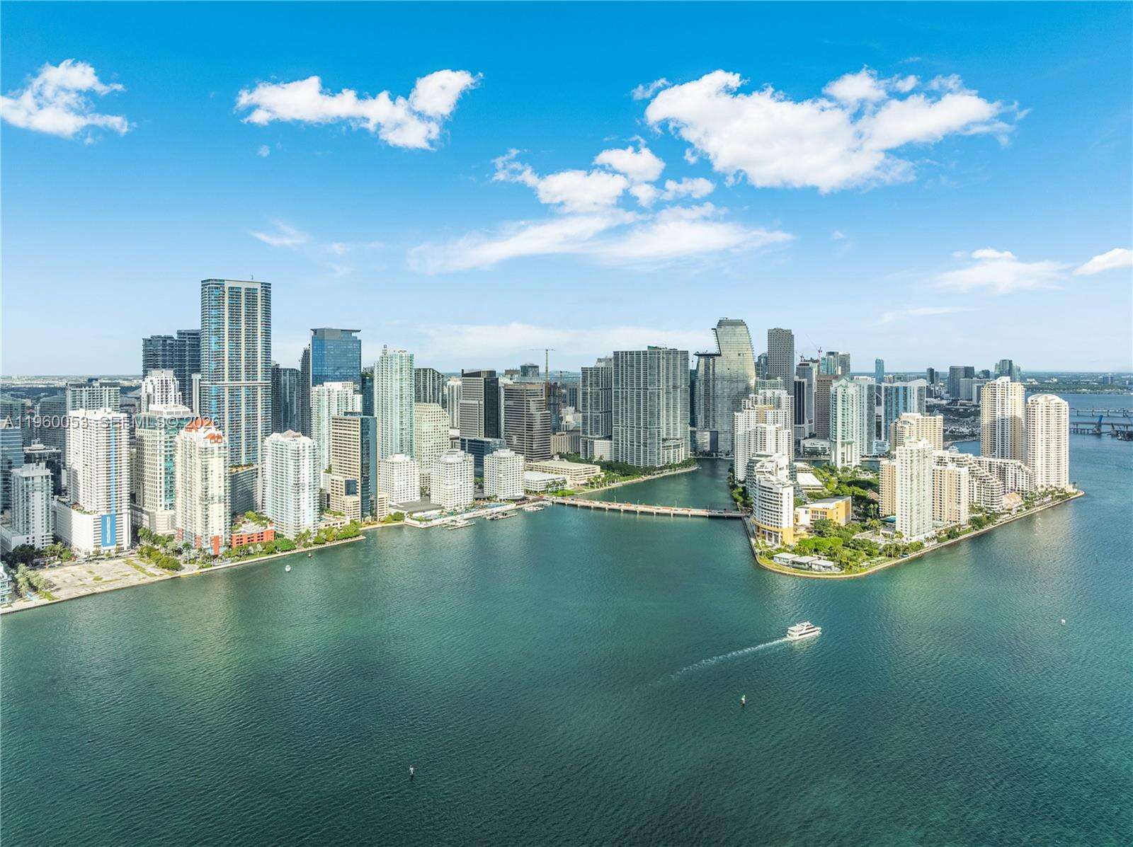 The Club At Brickell Bay at 1200 Brickell Bay Dr, Miami, FL 33131 - For Rent photo 31