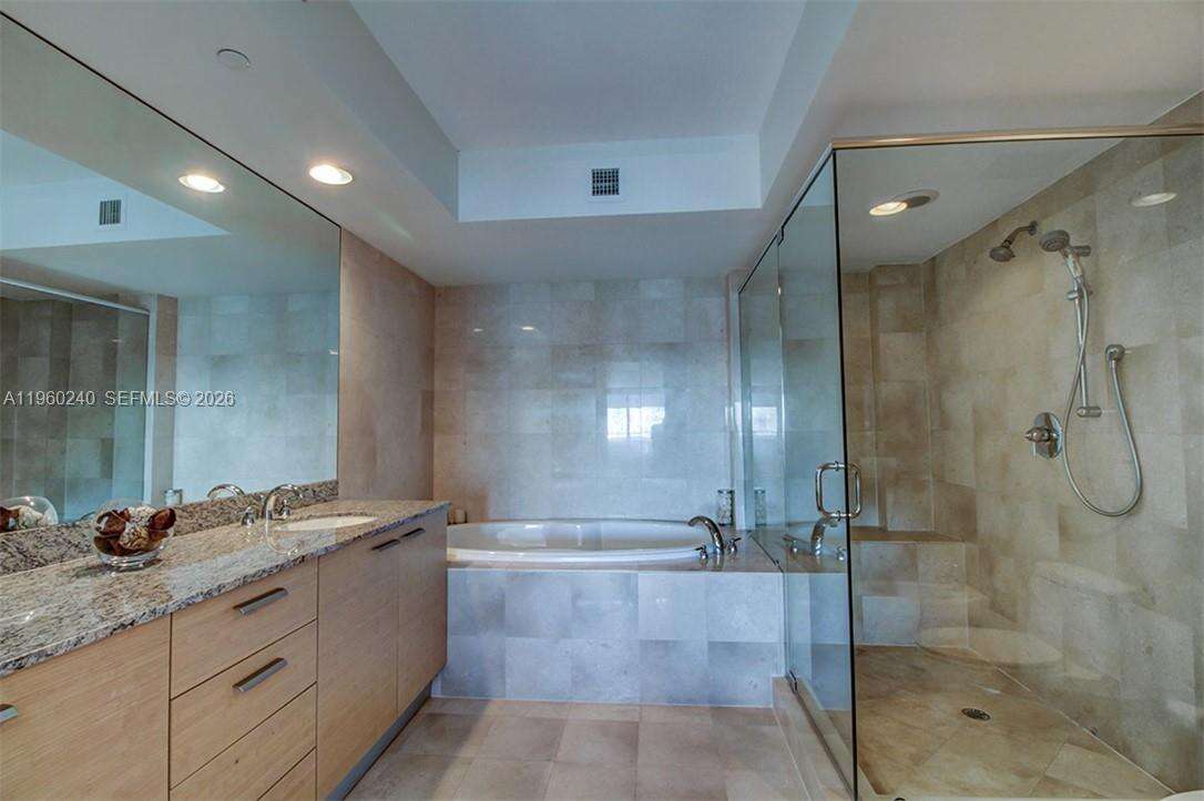The Beach Club Two at 1830 Ocean Dr, Hallandale Beach, FL 33009 - For Rent photo 11