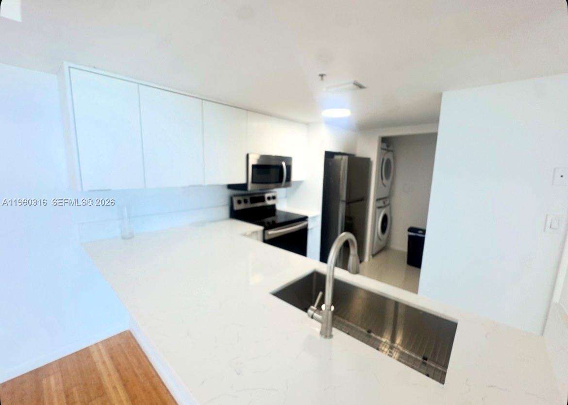 The Floridian at 650 W Ave, Miami Beach, FL 33139 - For Rent photo 12