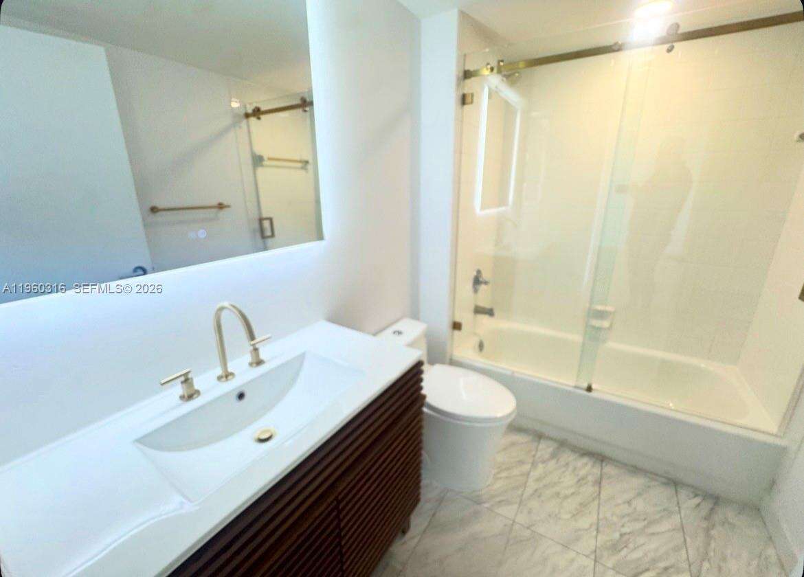 The Floridian at 650 W Ave, Miami Beach, FL 33139 - For Rent photo 10