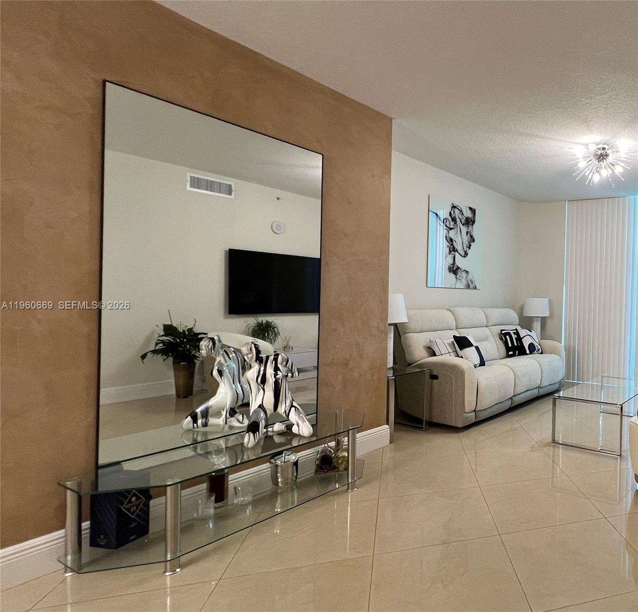 La Perla at 16699 Collins Ave, Sunny Isles Beach, FL 33160 - For Rent photo 1