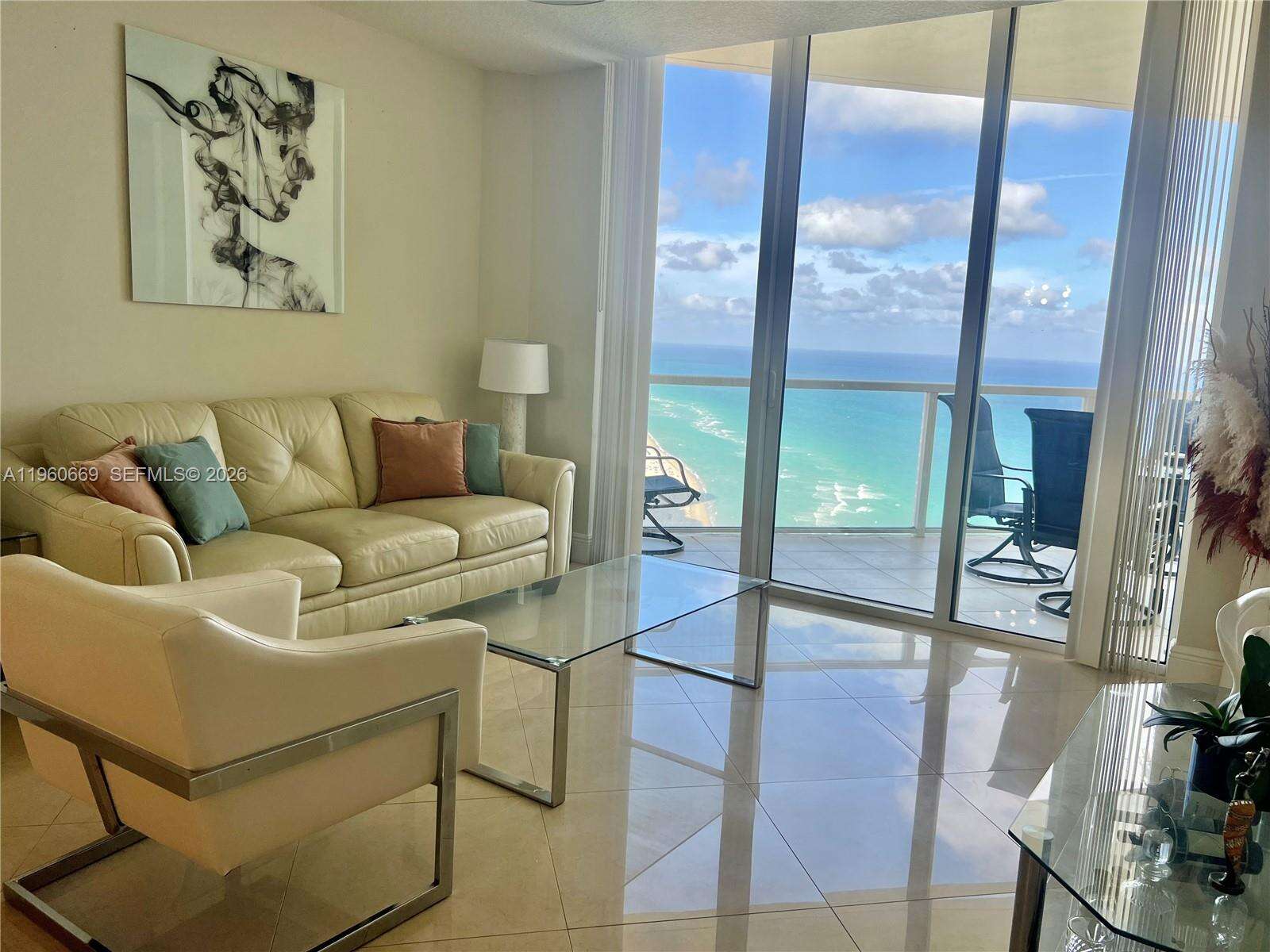 La Perla at 16699 Collins Ave, Sunny Isles Beach, FL 33160 - For Rent photo 3