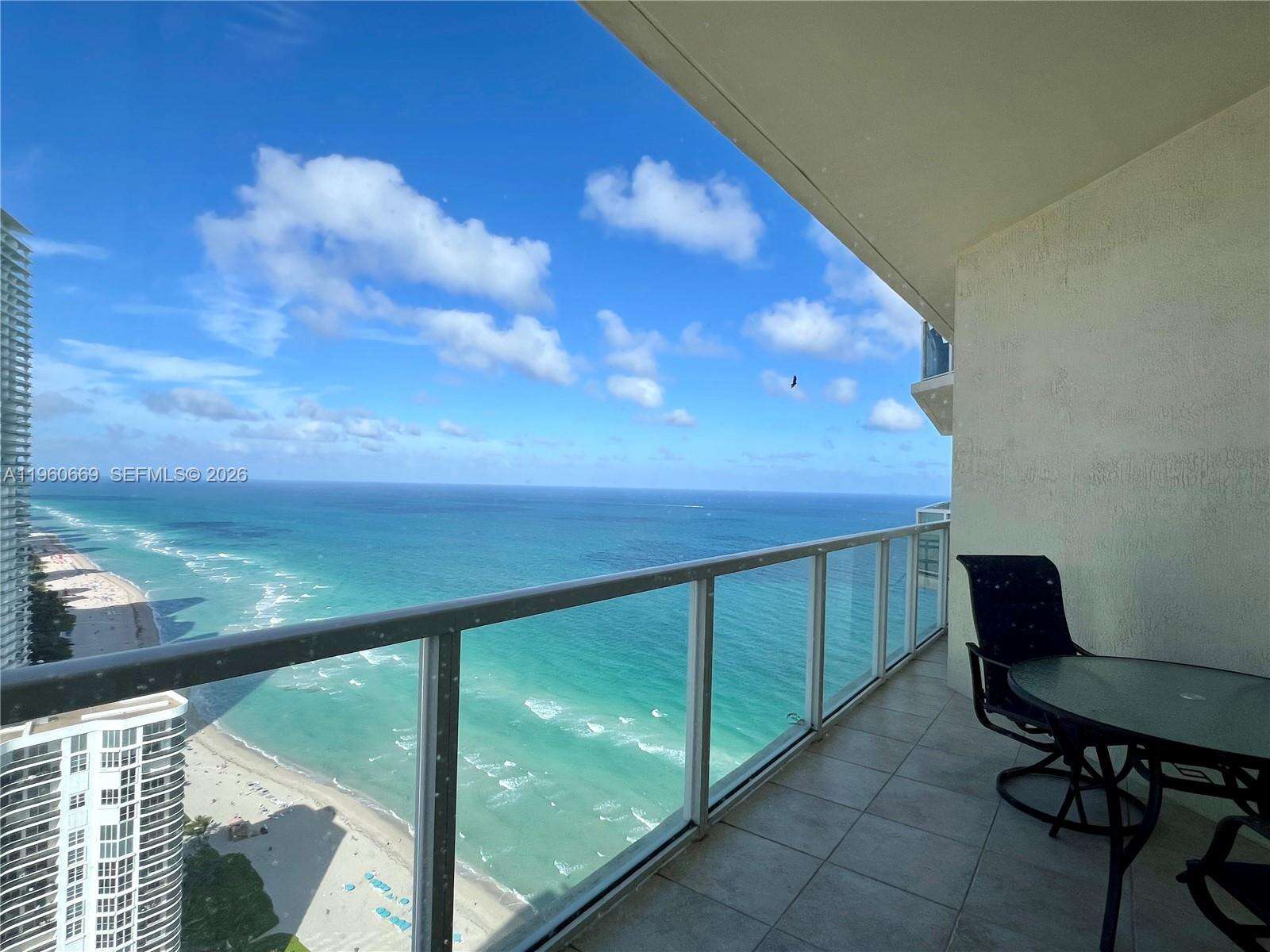 La Perla at 16699 Collins Ave, Sunny Isles Beach, FL 33160 - For Rent photo 23