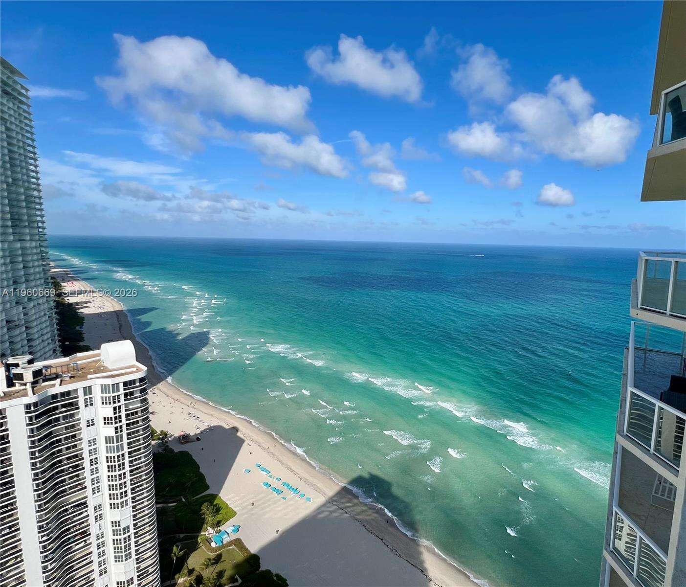 La Perla at 16699 Collins Ave, Sunny Isles Beach, FL 33160 - For Rent photo 24