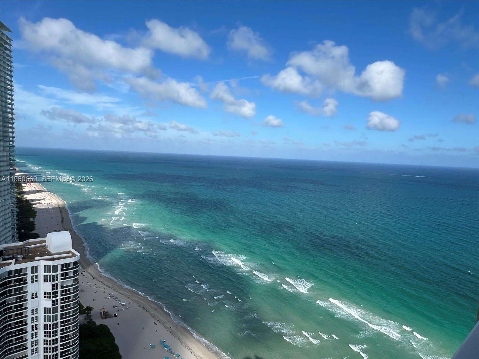 La Perla at 16699 Collins Ave, Sunny Isles Beach, FL 33160 - For Rent photo 29