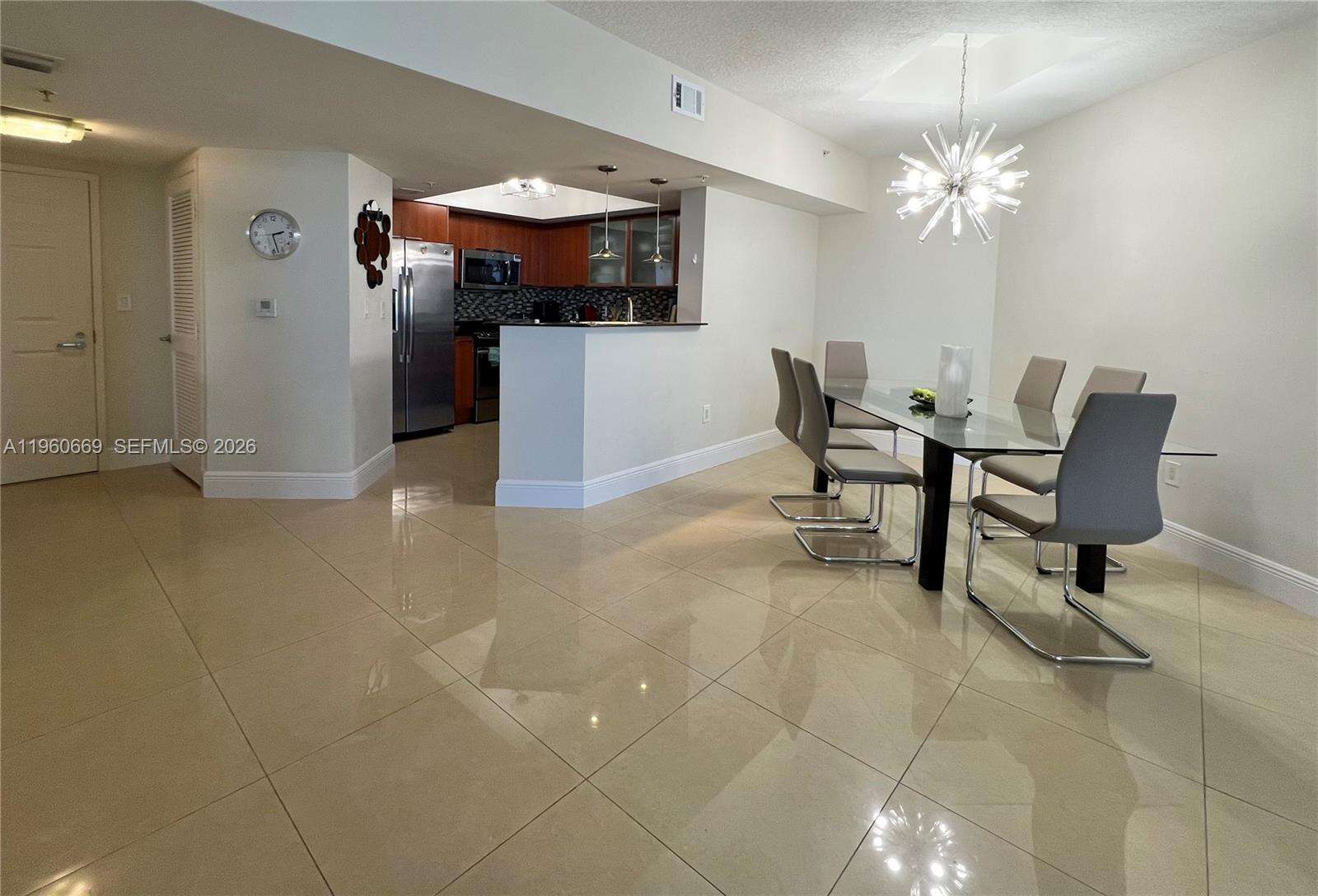 La Perla at 16699 Collins Ave, Sunny Isles Beach, FL 33160 - For Rent photo 6