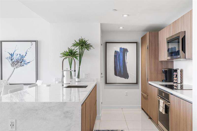 Tiffany House at 401 Birch, Fort Lauderdale, FL 33304 - For Rent photo 8