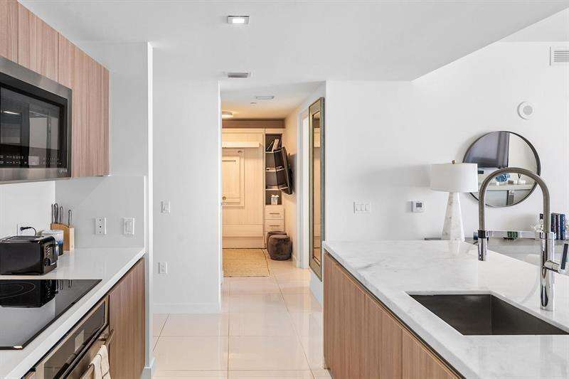 Tiffany House at 401 Birch, Fort Lauderdale, FL 33304 - For Rent photo 10
