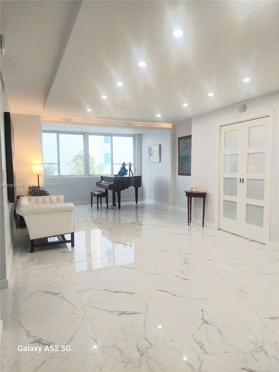 The Carriage Club North at Miami Beach, FL 33140 - For Rent photo 27