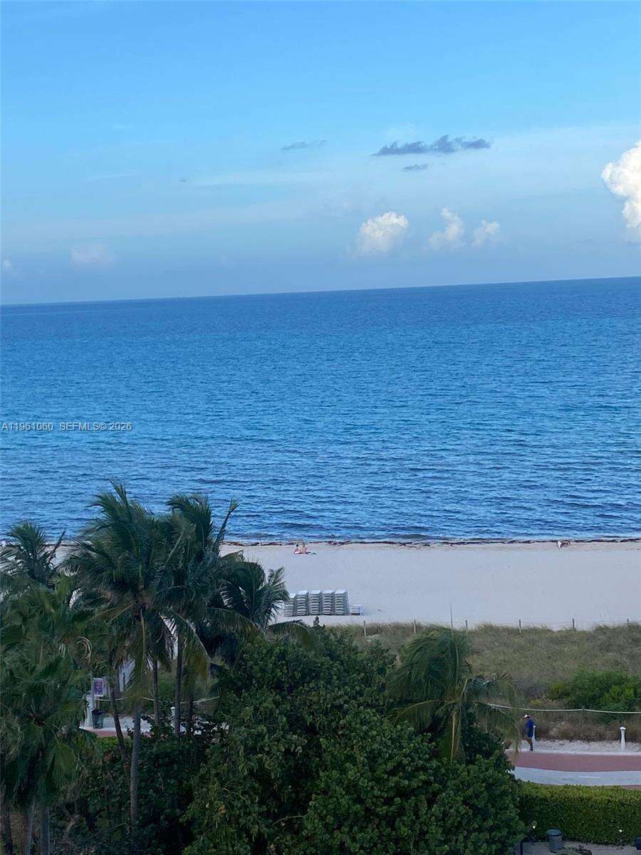 The Carriage Club North at Miami Beach, FL 33140 - For Rent photo 32