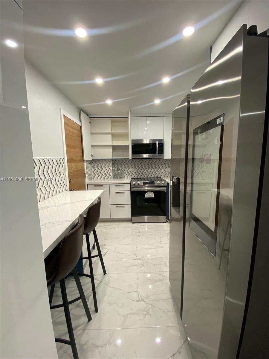 The Carriage Club North at Miami Beach, FL 33140 - For Rent photo 7