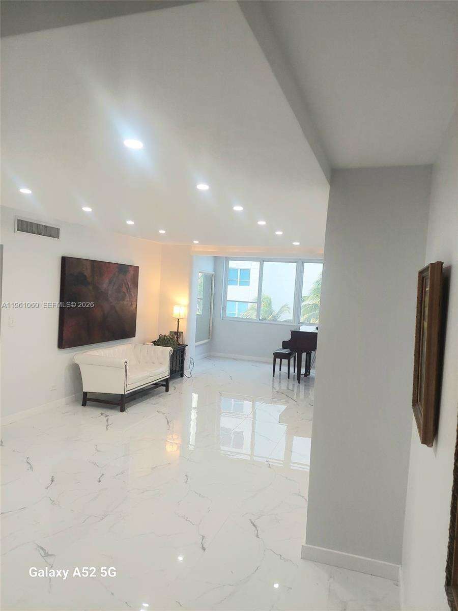 The Carriage Club North at Miami Beach, FL 33140 - For Rent photo 8