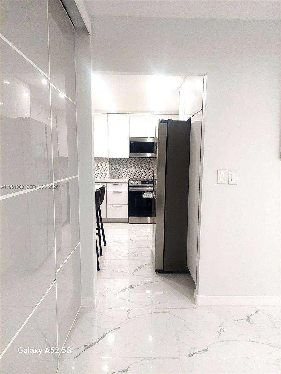 The Carriage Club North at Miami Beach, FL 33140 - For Rent photo 9