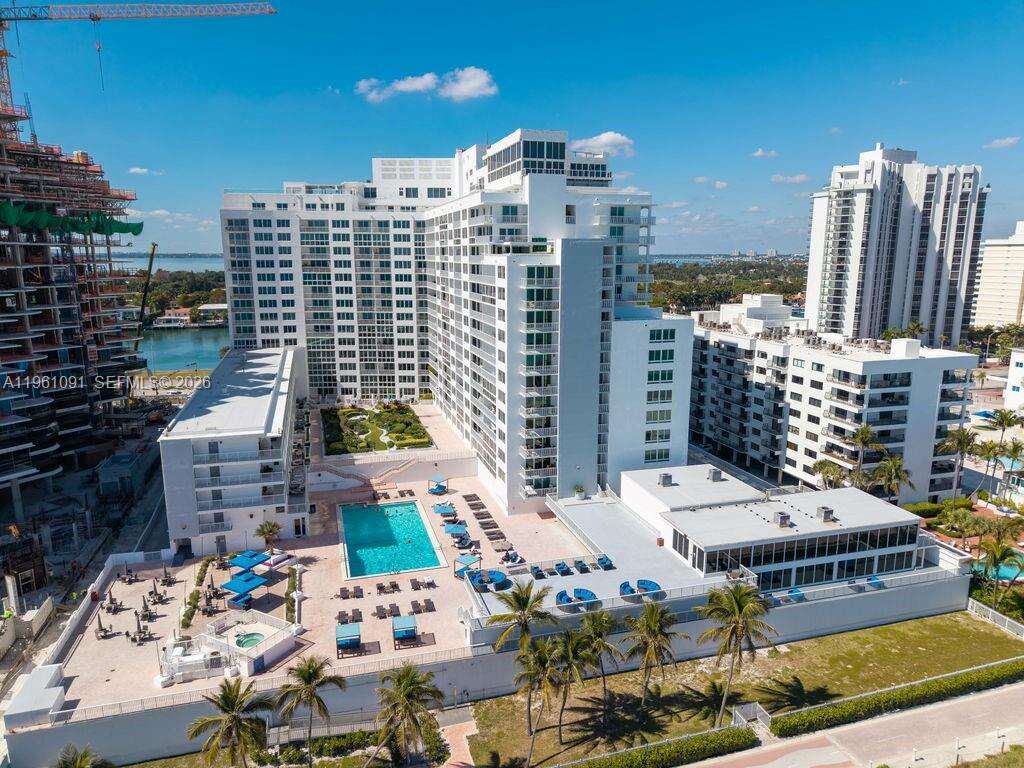The Carriage House at 5401 Collins Ave, Miami Beach, FL 33140 - For Rent photo 2