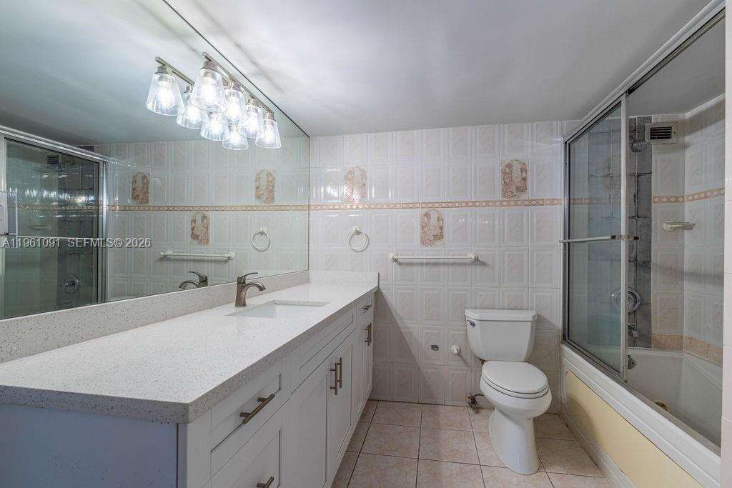 The Carriage House at 5401 Collins Ave, Miami Beach, FL 33140 - For Rent photo 19