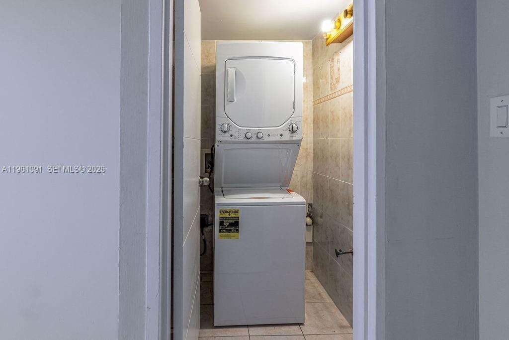 The Carriage House at 5401 Collins Ave, Miami Beach, FL 33140 - For Rent photo 28