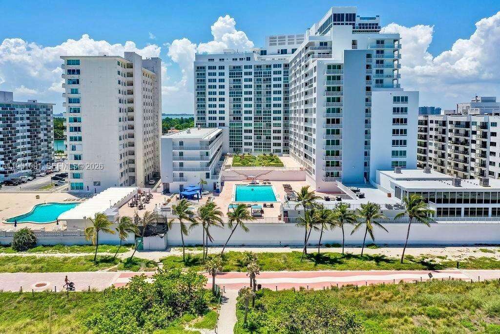 The Carriage House at 5401 Collins Ave, Miami Beach, FL 33140 - For Rent photo 41