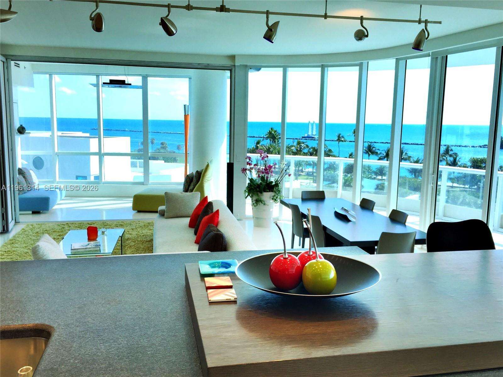 Continuum South Tower at 100 Pointe Dr, Miami Beach, FL 33139 - For Rent photo 2