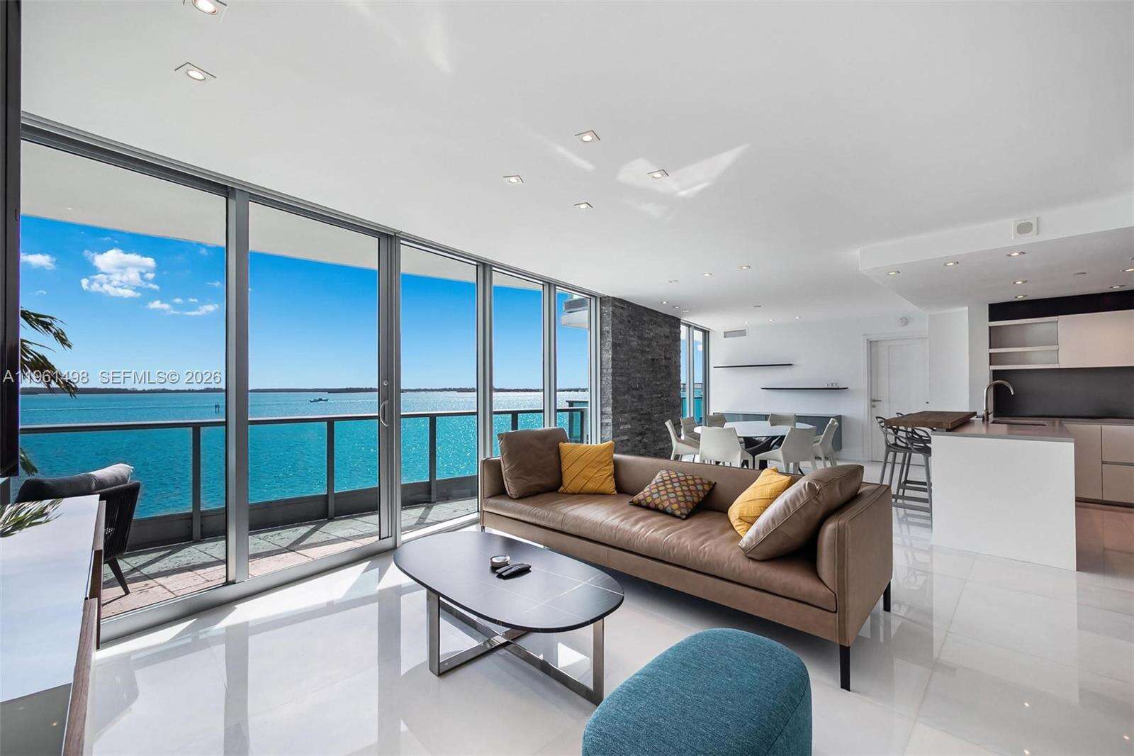 Jade At Brickell Bay at 1331 Brickell Bay Dr, Miami, FL 33131 - For Rent photo 2